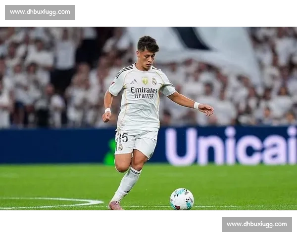 居勒尔爆发!皇马新核 10 场 8 首发,马卡:他已不可或缺 居勒尔爆发!皇马新核 10 场 8 首发,马卡:他已不可或缺